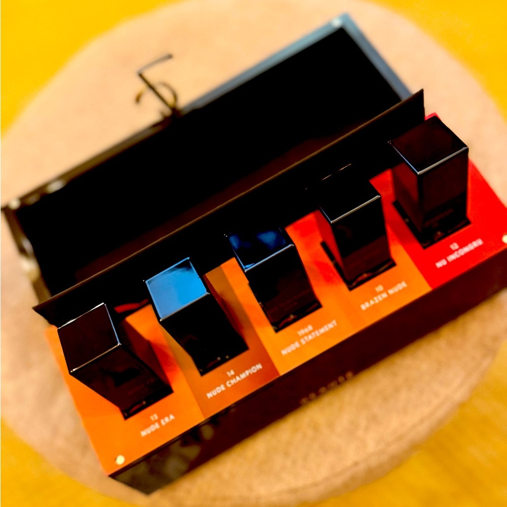 Yves Saint Laurent The Slim Collector Edition 6-piece
Lipstick set